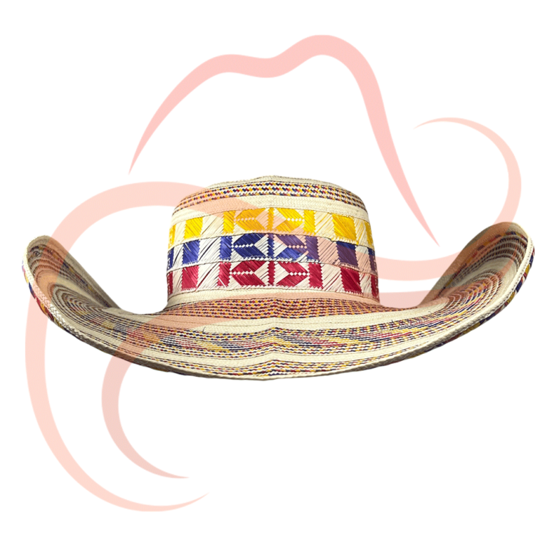 Vista frontal de un sombrero vueltiao con diseño de 19 vueltas. El cuerpo del sombrero muestra una mezcla vibrante de amarillo, azul y rojo claro con detalles geométricos en blanco y beige.