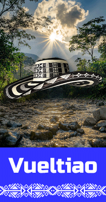 Banner promocional con un sombrero Vueltiao, emblemático de la cultura colombiana, sobre un río en la selva tropical, representando la riqueza natural y cultural de Colombia.