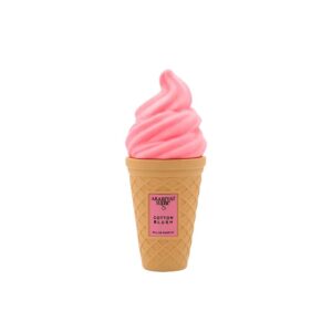 Frasco de Cotton Blush de Arabiyat en forma de helado rosado junto a algodón de azúcar